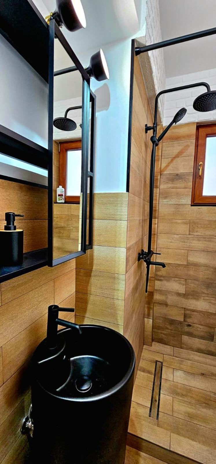 Tantra 4 Calea Victoriei Amzei Apartament